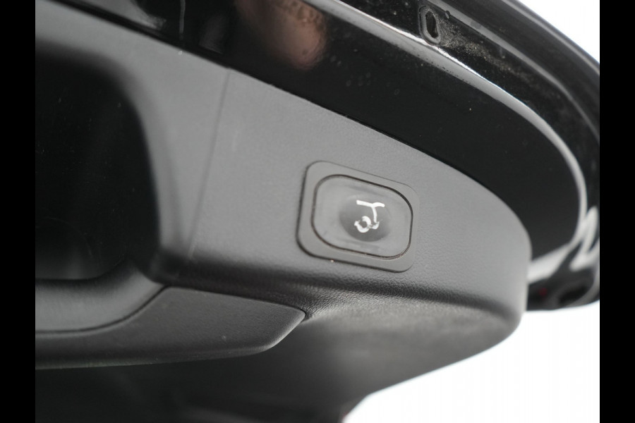 Ford Focus EcoBoost Hybrid 155pk Dealer O.H | Trekhaak Af Fabriek | Adaptive Cruise | Camera | Apple Carplay | Verwarmde Sportstoel & Stuur | Navigatie | Blis | Virtual | DAB |