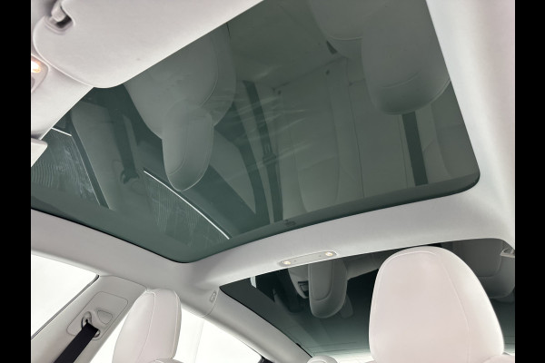 Tesla Model 3 Long Range AWD 75 kWh [ 3-Fase ] (INCL-BTW) Aut. *PANO | AUTO-PILOT | LUXURY-LEATHER | TOWBAR | KEYLESS | FULL-LED | MEMORY-PACK | SURROUND-VIEW | DAB | CARPLAY | DIGI-COCKPIT | LANE-ASSIST | COMFORT-SEATS | 18"ALU*