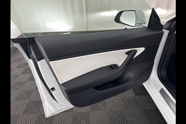 Tesla Model 3 Long Range AWD 75 kWh [ 3-Fase ] (INCL-BTW) Aut. *PANO | AUTO-PILOT | LUXURY-LEATHER | TOWBAR | KEYLESS | FULL-LED | MEMORY-PACK | SURROUND-VIEW | DAB | CARPLAY | DIGI-COCKPIT | LANE-ASSIST | COMFORT-SEATS | 18"ALU*