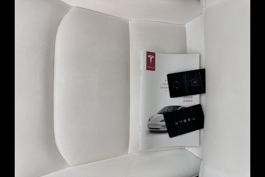 Tesla Model 3 Long Range AWD 75 kWh [ 3-Fase ] (INCL-BTW) Aut. *PANO | AUTO-PILOT | LUXURY-LEATHER | TOWBAR | KEYLESS | FULL-LED | MEMORY-PACK | SURROUND-VIEW | DAB | CARPLAY | DIGI-COCKPIT | LANE-ASSIST | COMFORT-SEATS | 18"ALU*