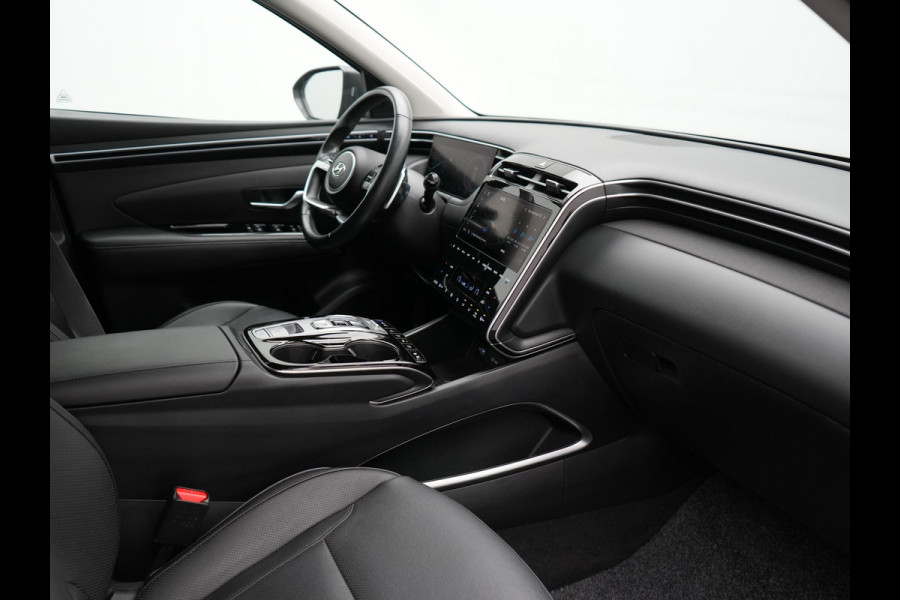 Hyundai Tucson T-GDI Premium 4WD Plug in Hybrid 265pk Dealer O.H PHEV | Adaptive Cruise | 360 Camera | Apple Carplay | Lederen Sportstoelen Ventilatie & Verwarmd | Krell Audio | Blis | Navigatie | Virtual | DAB |