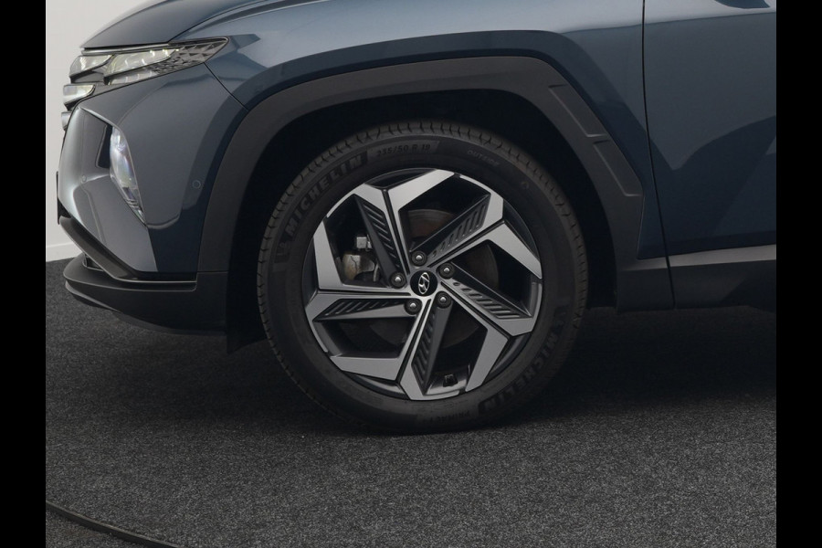 Hyundai Tucson T-GDI Premium 4WD Plug in Hybrid 265pk Dealer O.H PHEV | Adaptive Cruise | 360 Camera | Apple Carplay | Lederen Sportstoelen Ventilatie & Verwarmd | Krell Audio | Blis | Navigatie | Virtual | DAB |