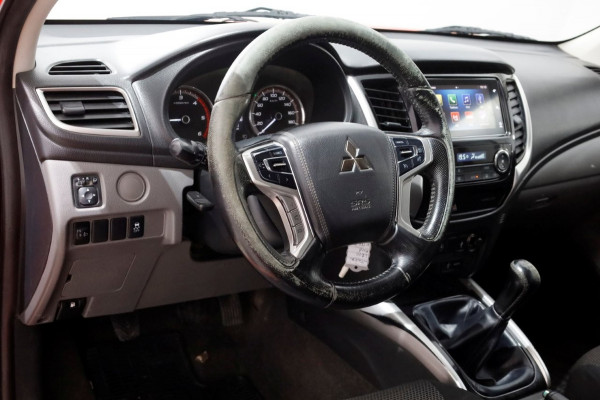 Mitsubishi L200 2.4 DI-D 180pk Club Cab Intense 4x4 High/Low Gearing + Diff. Lock 12-2018