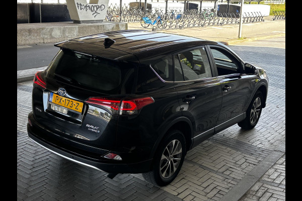 Toyota RAV4 2.5 HYBRID DYNAMIC BLACK GARANTIE 10-2027 NAVI.ADAPTIVE CRUISE.PDC VOOR+ACHTER 100% ONDERHOUDEN