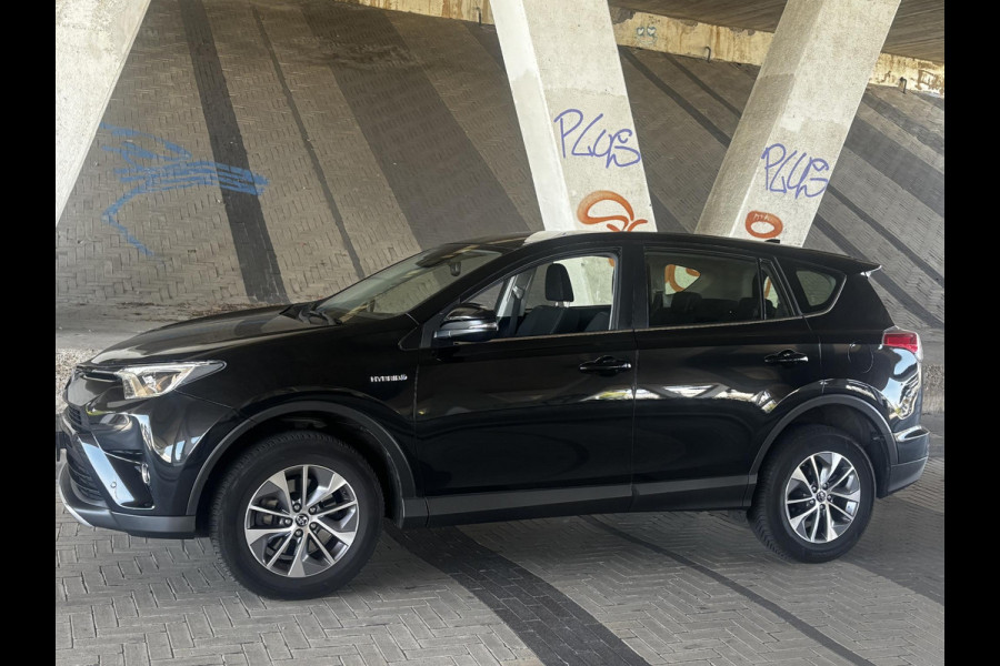 Toyota RAV4 2.5 HYBRID DYNAMIC BLACK GARANTIE 10-2027 NAVI.ADAPTIVE CRUISE.PDC VOOR+ACHTER 100% ONDERHOUDEN