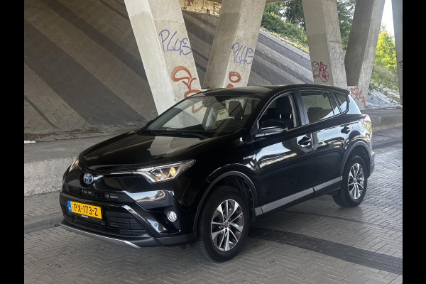 Toyota RAV4 2.5 HYBRID DYNAMIC BLACK GARANTIE 10-2027 NAVI.ADAPTIVE CRUISE.PDC VOOR+ACHTER 100% ONDERHOUDEN