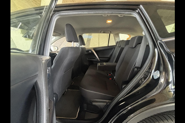 Toyota RAV4 2.5 HYBRID DYNAMIC BLACK GARANTIE 10-2027 NAVI.ADAPTIVE CRUISE.PDC VOOR+ACHTER 100% ONDERHOUDEN