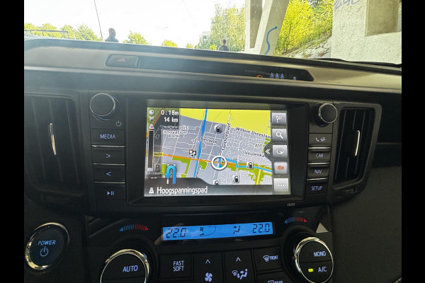 Toyota RAV4 2.5 HYBRID DYNAMIC BLACK GARANTIE 10-2027 NAVI.ADAPTIVE CRUISE.PDC VOOR+ACHTER 100% ONDERHOUDEN