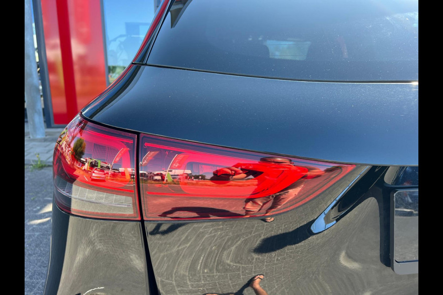 Mercedes-Benz GLA 250 e Business Solution AMG Limited