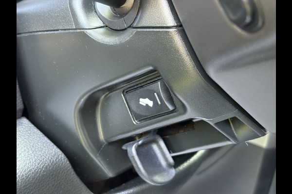 Dodge Ram 1500 5.7 V8 Hemi Sport NL-AUTO LAGE BIJTELING!!