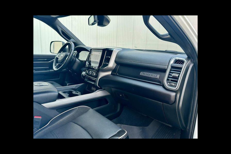 Dodge Ram 2500 Larami 6,4 V8 4x4 Crew Cab LPG onderbouw