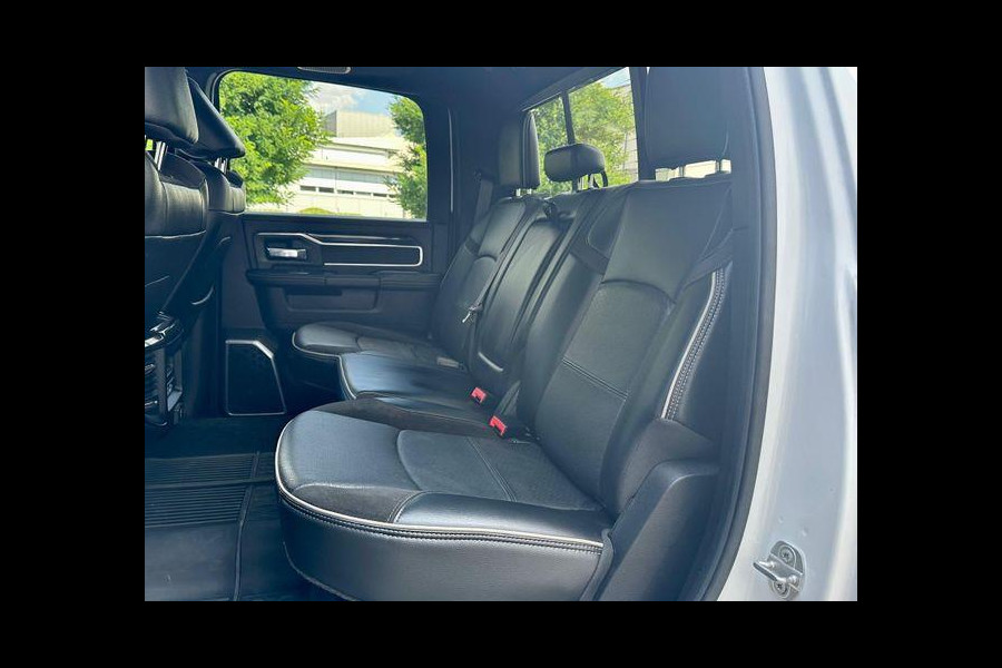 Dodge Ram 2500 Larami 6,4 V8 4x4 Crew Cab LPG onderbouw