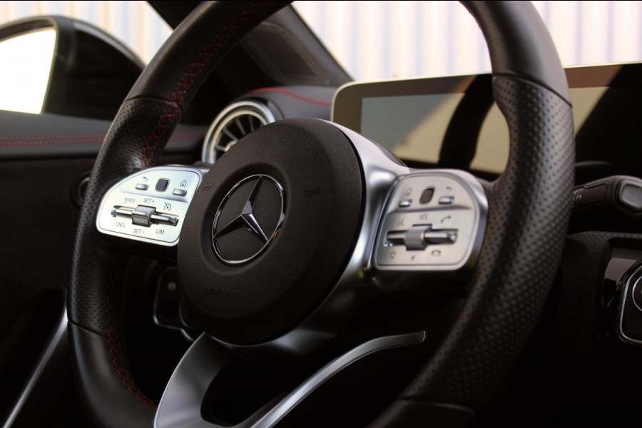 Mercedes-Benz CLA-Klasse Shooting Brake CLA 220 Aut. AMG Line Night, Pano, Sfeerverl.