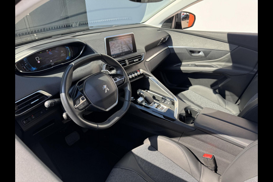 Peugeot 3008 1.6 HYbrid 225 Allure | El. achterklep | Panoramadak | Prijs is rijklaar