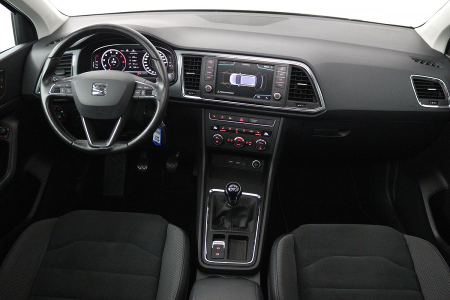 Seat Ateca 1.0 EcoTSI Style Business Intense (PANORAMADAK, STOELVERWARMING, DIGITALE COCKPIT, CAMERA, NAVIGATIE CARPLAY)