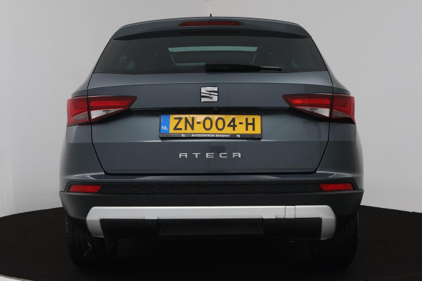 Seat Ateca 1.0 EcoTSI Style Business Intense (PANORAMADAK, STOELVERWARMING, DIGITALE COCKPIT, CAMERA, NAVIGATIE CARPLAY)