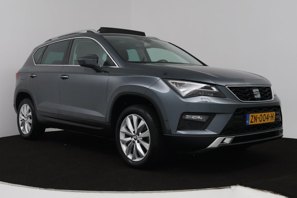 Seat Ateca 1.0 EcoTSI Style Business Intense (PANORAMADAK, STOELVERWARMING, DIGITALE COCKPIT, CAMERA, NAVIGATIE CARPLAY)
