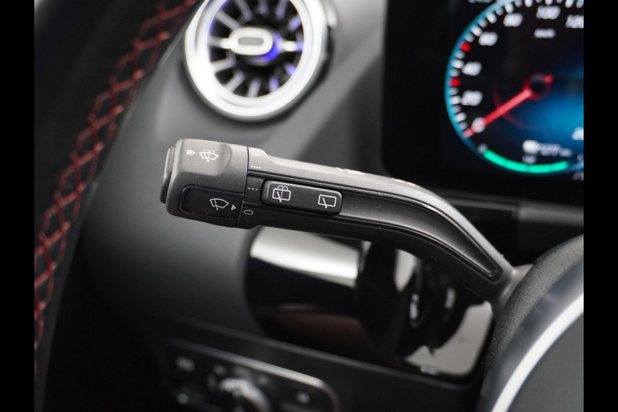 Mercedes-Benz EQA 250 67 kWh AMG AMBILIGHT | ADAPTIVE CRUISE | CAMERA | DODE HOEK | COMPLEET DEALER ONDERHOUDEN