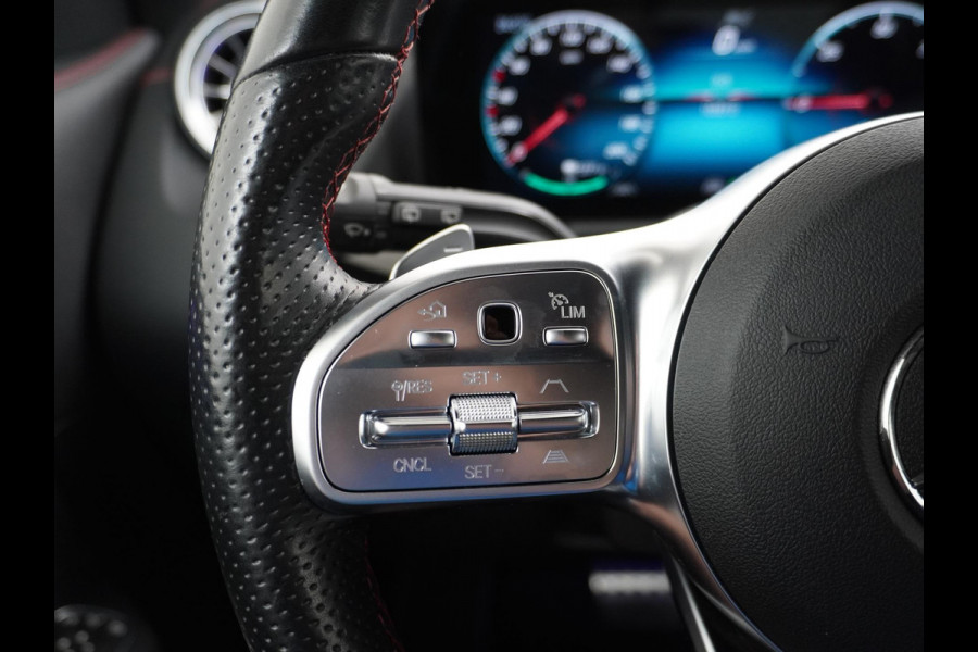 Mercedes-Benz EQA 250 67 kWh AMG AMBILIGHT | ADAPTIVE CRUISE | CAMERA | DODE HOEK | COMPLEET DEALER ONDERHOUDEN