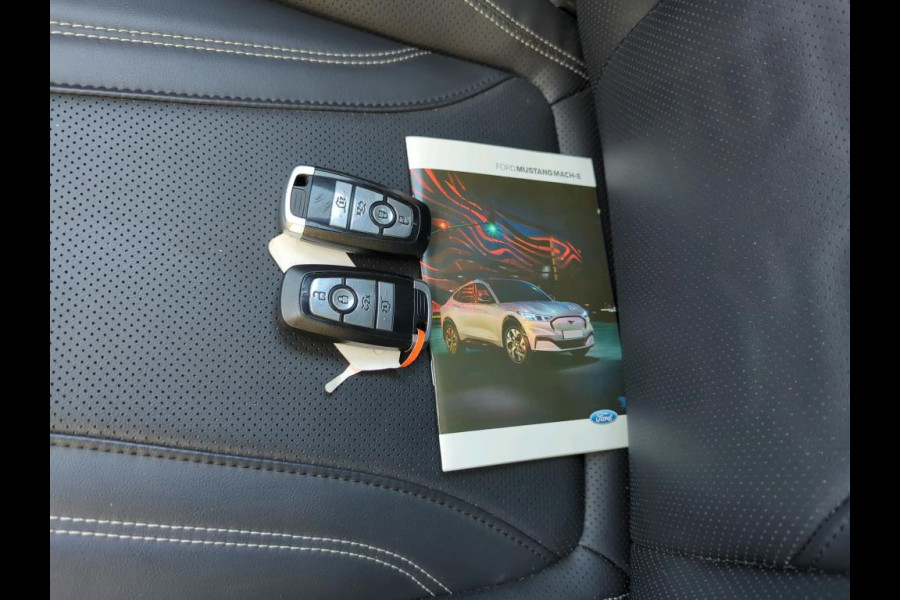 Ford Mustang Mach-E Aut. 75kwh | Trekhaak | Panorama | B&O Sound | 360 Camera | Navi