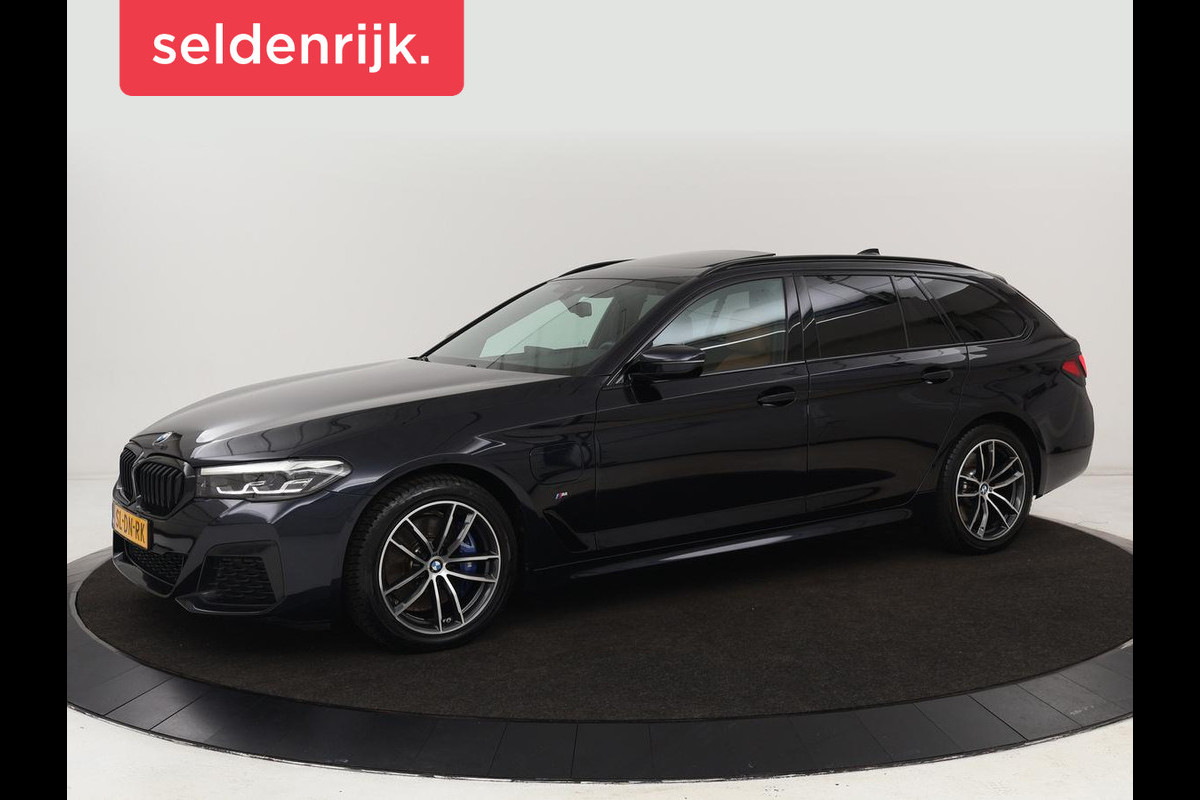 BMW 5 Serie 530e M Sport | Panoramadak | Leder | Stoelverwarming | Camera | Carplay | Live Cockpit | Park Assist | Navigatie | Full LED | Sfeerverlichting | PHEV | Plug In BMW 5 Serie 530e M Sport | Panoramadak | Leder | Stoelverwarming | Camera | Carplay | Live Cockpit | Park Assist | Navigatie | Full LED | Sfeerverlichting | PHEV | Plug In