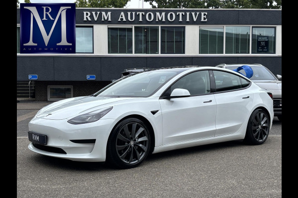 Tesla Model 3 Standard RWD Plus 60 kWh | LFP-accu | Facelift model | Elektrische kofferbak | 19-inch velgen | Panoramadak | Autopilot | Performance spoiler | Rijklaar met 12 maanden BOVAG-garantie