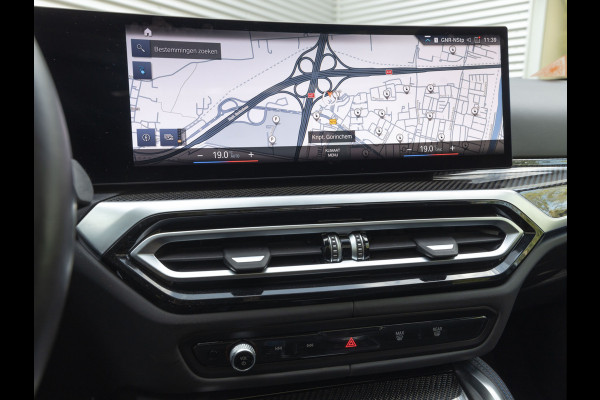 BMW i4 M50 - Dak - Memoryzetel - Trekhaak - Leder Dash - Driving + Parking Ass Prof