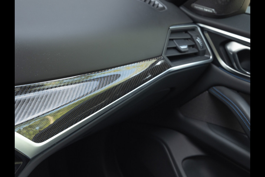 BMW i4 M50 - Dak - Memoryzetel - Trekhaak - Leder Dash - Driving + Parking Ass Prof