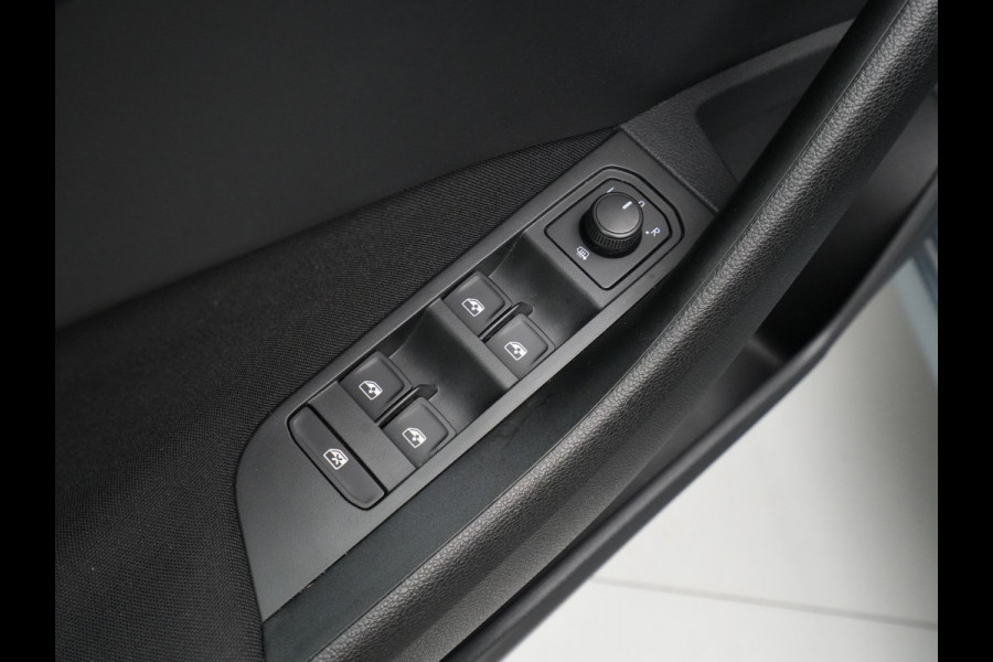 Škoda Kamiq 1.0 TSI 110pk Sport Business Navi via App Pdc Clima Lm Velgen 298