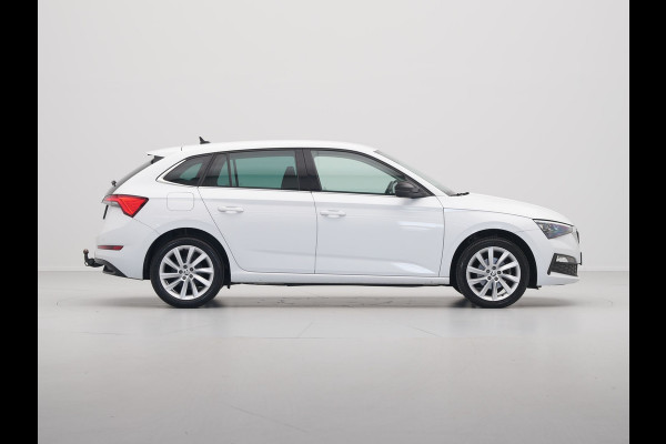 Škoda SCALA 1.0 TSI 115pk First Edition clima trekhaak 17'lm parkeersensors stoelverwarming