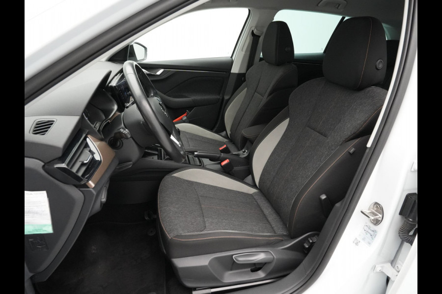 Škoda SCALA 1.0 TSI 115pk First Edition clima trekhaak 17'lm parkeersensors stoelverwarming