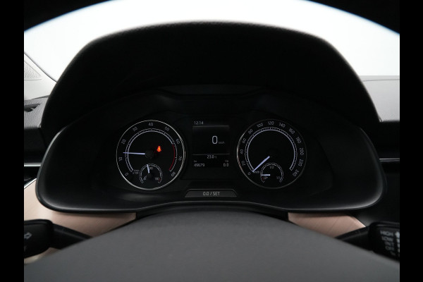 Škoda SCALA 1.0 TSI 115pk First Edition clima trekhaak 17'lm parkeersensors stoelverwarming