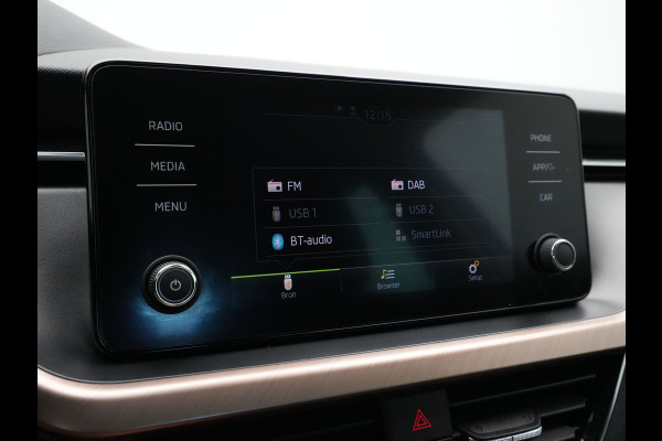 Škoda SCALA 1.0 TSI 115pk First Edition clima trekhaak 17'lm parkeersensors stoelverwarming