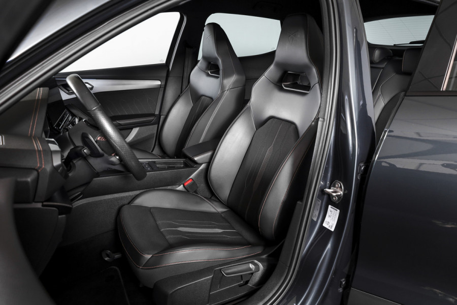 CUPRA Formentor 1.4 e-Hybrid |245PK| VZ Performance - Automaat | Camourflage Green | Dig.Cockpit | Adapt.Cruise | Stoel-+Stuurverw. | PDC | 360 Camera | NAV+App.Connect | ECC | Afn.Trekhaak | LM 19" |