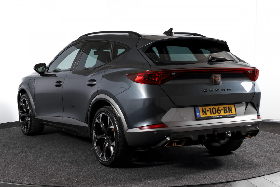 CUPRA Formentor 1.4 e-Hybrid |245PK| VZ Performance - Automaat | Camourflage Green | Dig.Cockpit | Adapt.Cruise | Stoel-+Stuurverw. | PDC | 360 Camera | NAV+App.Connect | ECC | Afn.Trekhaak | LM 19" |