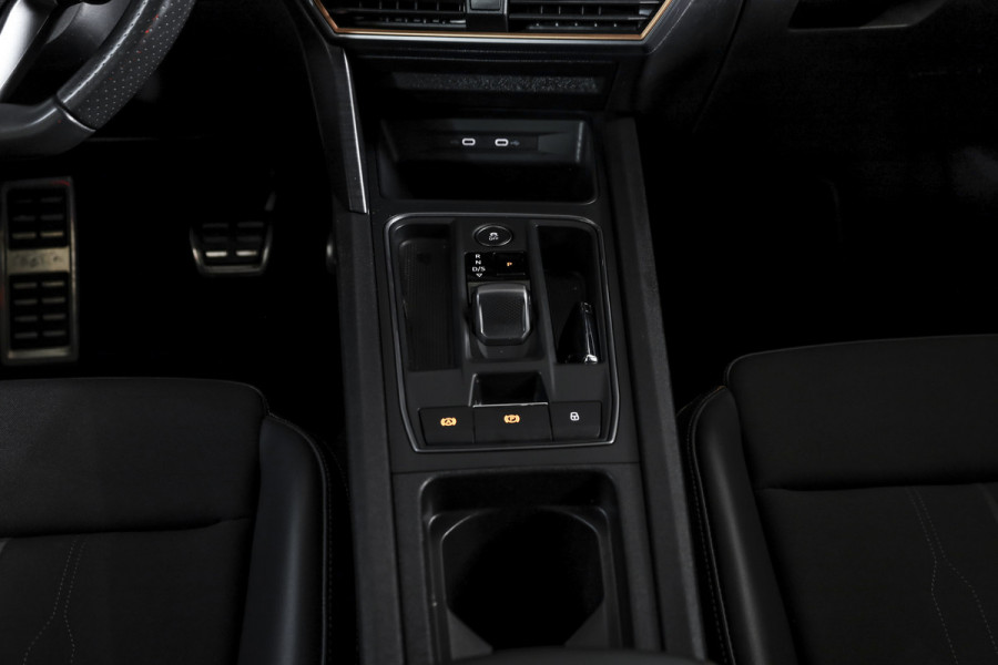 CUPRA Formentor 1.4 e-Hybrid |245PK| VZ Performance - Automaat | Camourflage Green | Dig.Cockpit | Adapt.Cruise | Stoel-+Stuurverw. | PDC | 360 Camera | NAV+App.Connect | ECC | Afn.Trekhaak | LM 19" |