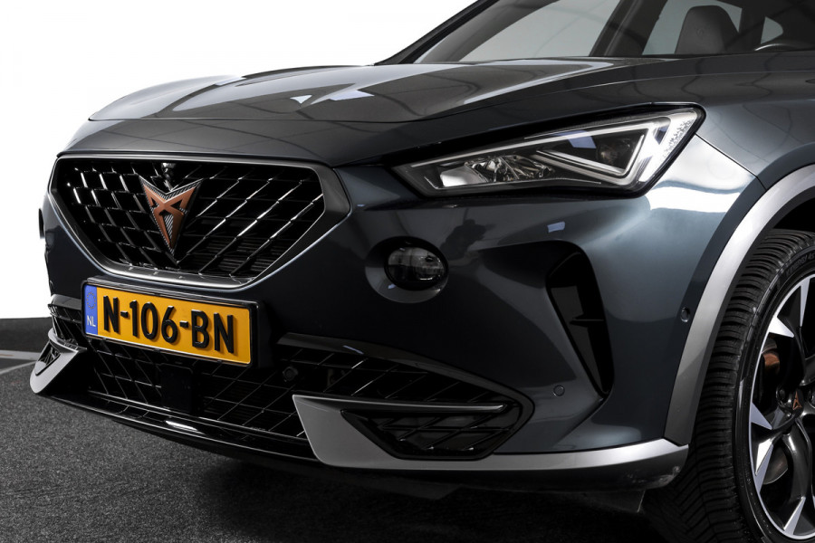CUPRA Formentor 1.4 e-Hybrid |245PK| VZ Performance - Automaat | Camourflage Green | Dig.Cockpit | Adapt.Cruise | Stoel-+Stuurverw. | PDC | 360 Camera | NAV+App.Connect | ECC | Afn.Trekhaak | LM 19" |