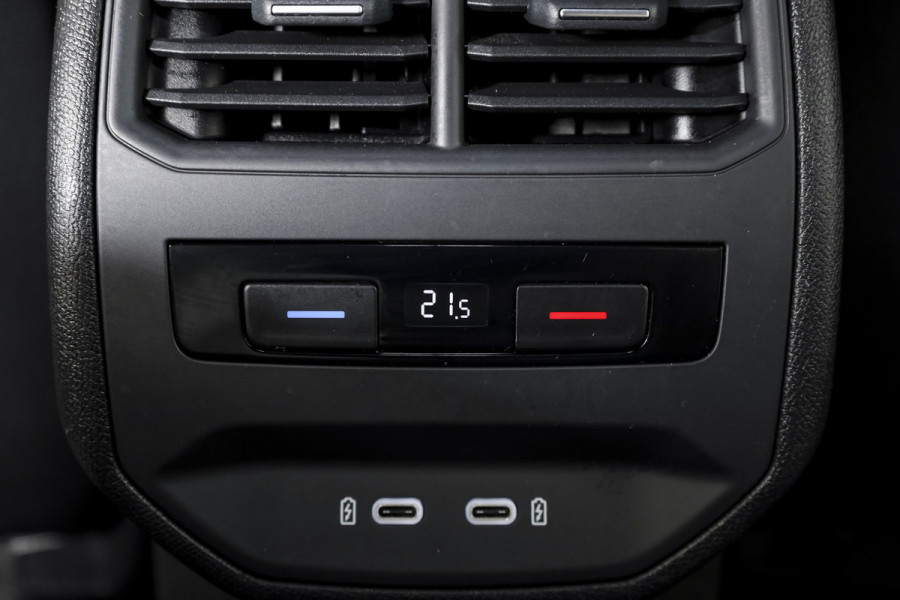 CUPRA Formentor 1.4 e-Hybrid |245PK| VZ Performance - Automaat | Camourflage Green | Dig.Cockpit | Adapt.Cruise | Stoel-+Stuurverw. | PDC | 360 Camera | NAV+App.Connect | ECC | Afn.Trekhaak | LM 19" |