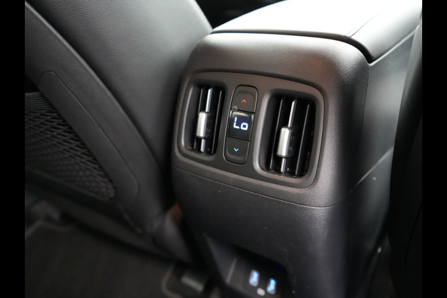 Hyundai Tucson T-GDI Premium 4WD Plug In Hybrid 265pk Dealer O.H PHEV | Adaptive Cruise | 360 Camera | Apple Carplay | Lederen Sportstoelen Ventilatie & Verwarmd | Pilot Assist | Blis | Navigatie | Virtual | DAB |