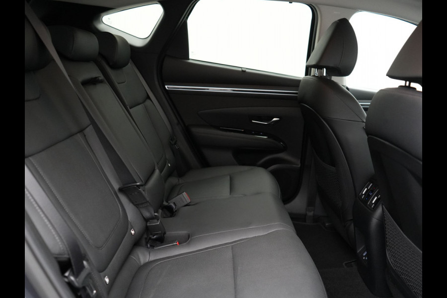 Hyundai Tucson T-GDI Premium 4WD Plug In Hybrid 265pk Dealer O.H PHEV | Adaptive Cruise | 360 Camera | Apple Carplay | Lederen Sportstoelen Ventilatie & Verwarmd | Pilot Assist | Blis | Navigatie | Virtual | DAB |