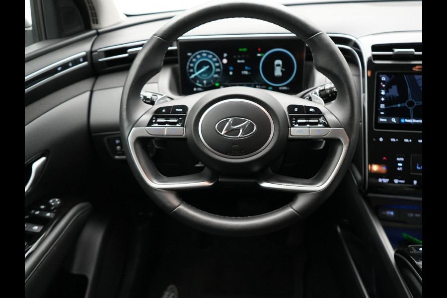 Hyundai Tucson T-GDI Premium 4WD Plug In Hybrid 265pk Dealer O.H PHEV | Adaptive Cruise | 360 Camera | Apple Carplay | Lederen Sportstoelen Ventilatie & Verwarmd | Pilot Assist | Blis | Navigatie | Virtual | DAB |