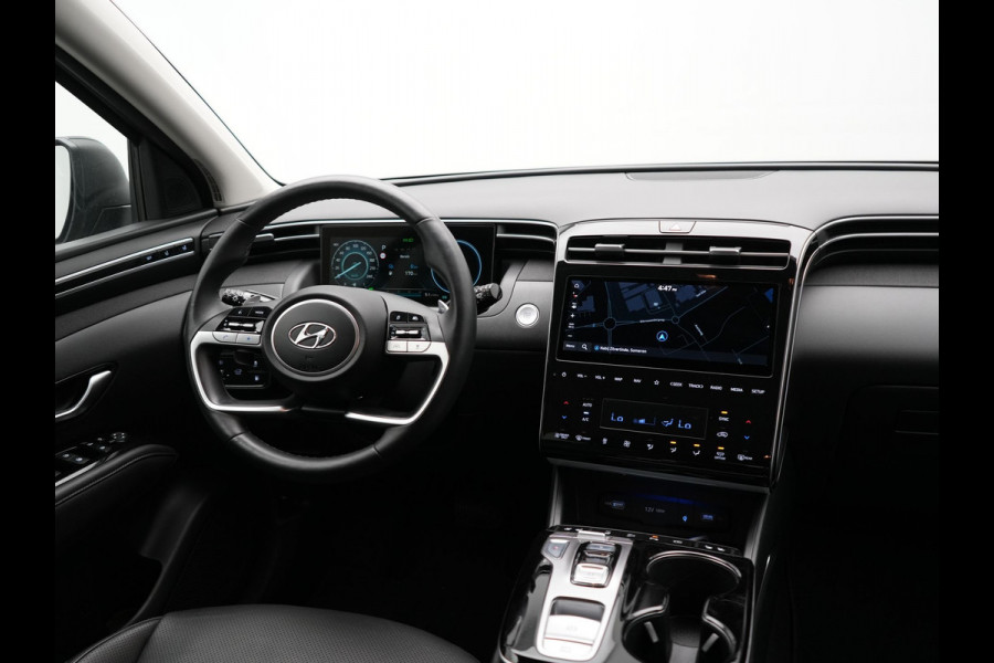Hyundai Tucson T-GDI Premium 4WD Plug In Hybrid 265pk Dealer O.H PHEV | Adaptive Cruise | 360 Camera | Apple Carplay | Lederen Sportstoelen Ventilatie & Verwarmd | Pilot Assist | Blis | Navigatie | Virtual | DAB |