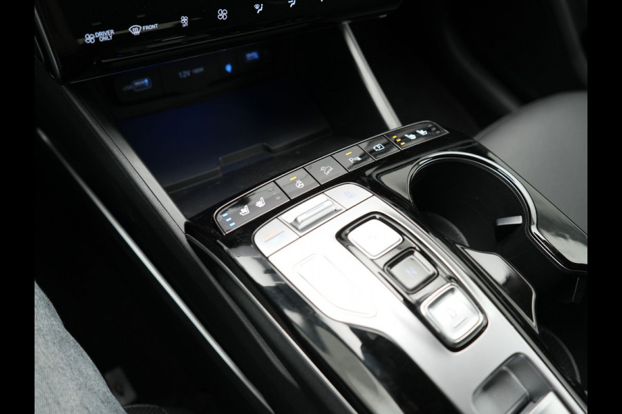 Hyundai Tucson T-GDI Premium 4WD Plug In Hybrid 265pk Dealer O.H PHEV | Adaptive Cruise | 360 Camera | Apple Carplay | Lederen Sportstoelen Ventilatie & Verwarmd | Pilot Assist | Blis | Navigatie | Virtual | DAB |