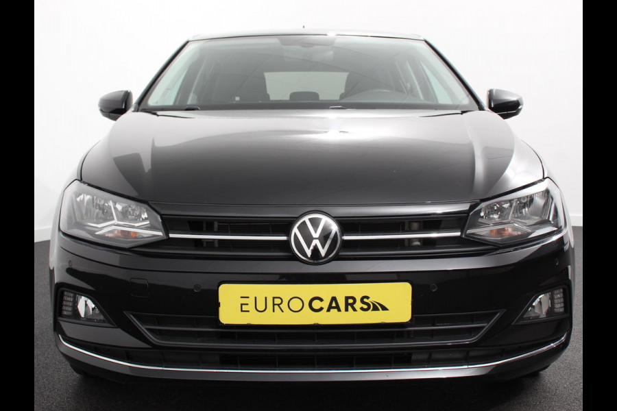 Volkswagen Polo 1.0 TSI DSG Highline 110Pk Navigatie Adaptive Cruise Control Parkeersensoren Voor + Achter Privacy Glass