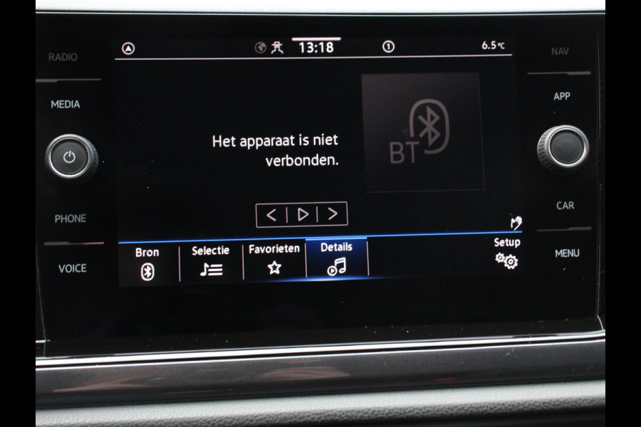 Volkswagen Polo 1.0 TSI DSG Highline 110Pk Navigatie Adaptive Cruise Control Parkeersensoren Voor + Achter Privacy Glass