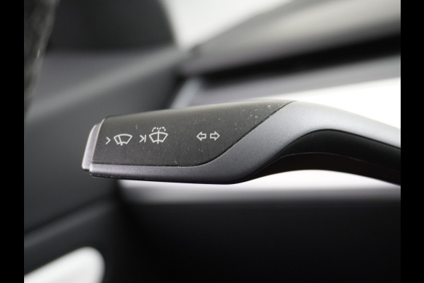 Tesla Model 3 Long Range AWD 75kWh 463PK Trekhaak 19" Ivory FSD-3 Computer Premium Audio AutoPilot Panoramadak Camera's Leer Adaptive-Cruise-C 4WD Stoel en achterbank verwarming Elektr.Stoelen+Memory+Easy-Entry WiFi Garantie op Accu tot 23-12-2027/192.000km