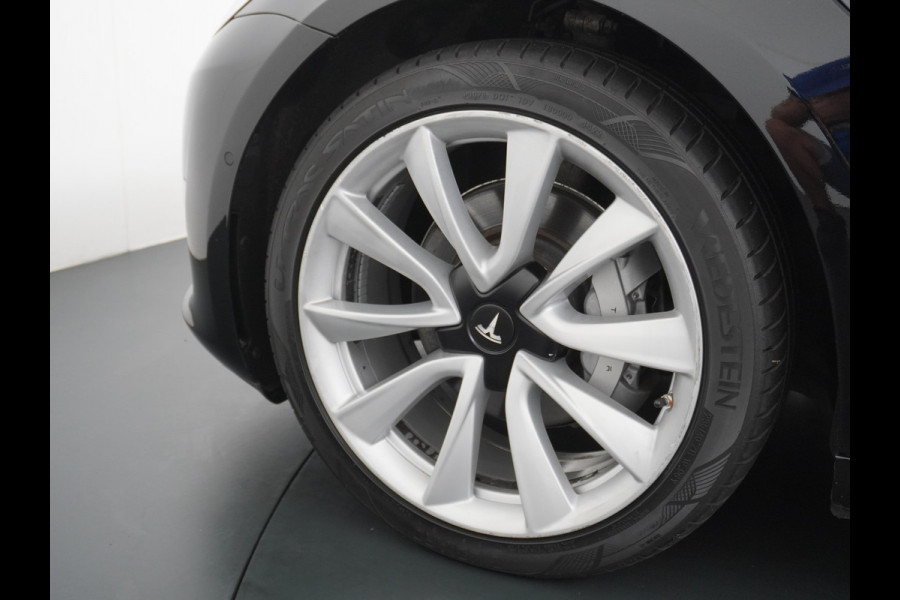 Tesla Model 3 Long Range AWD 75kWh 463PK Trekhaak 19" Ivory FSD-3 Computer Premium Audio AutoPilot Panoramadak Camera's Leer Adaptive-Cruise-C 4WD Stoel en achterbank verwarming Elektr.Stoelen+Memory+Easy-Entry WiFi Garantie op Accu tot 23-12-2027/192.000km