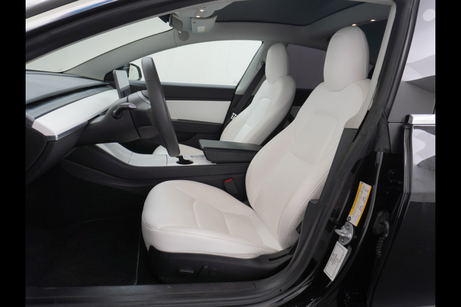 Tesla Model 3 Long Range AWD 75kWh 463PK Trekhaak 19" Ivory FSD-3 Computer Premium Audio AutoPilot Panoramadak Camera's Leer Adaptive-Cruise-C 4WD Stoel en achterbank verwarming Elektr.Stoelen+Memory+Easy-Entry WiFi Garantie op Accu tot 23-12-2027/192.000km