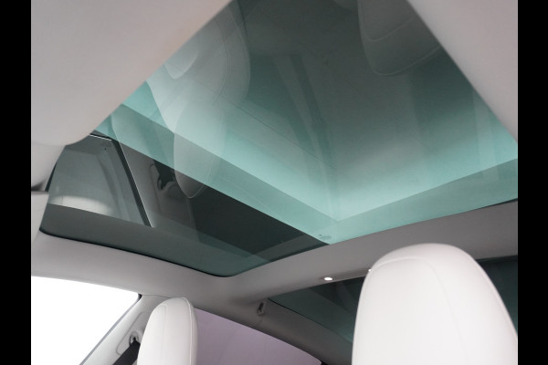 Tesla Model 3 Long Range AWD 75kWh 463PK Trekhaak 19" Ivory FSD-3 Computer Premium Audio AutoPilot Panoramadak Camera's Leer Adaptive-Cruise-C 4WD Stoel en achterbank verwarming Elektr.Stoelen+Memory+Easy-Entry WiFi Garantie op Accu tot 23-12-2027/192.000km