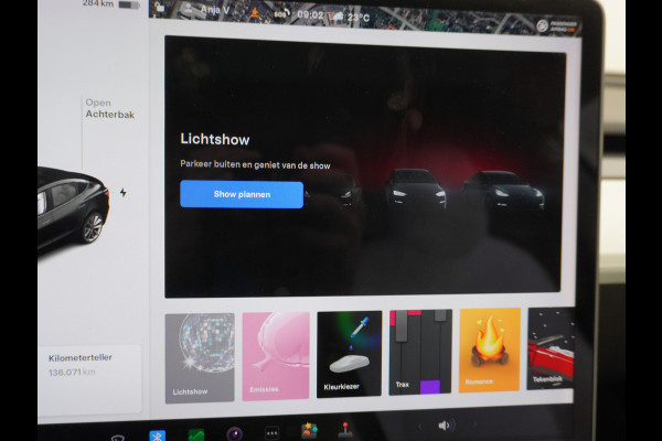 Tesla Model 3 Long Range AWD 75kWh 463PK Trekhaak 19" Ivory FSD-3 Computer Premium Audio AutoPilot Panoramadak Camera's Leer Adaptive-Cruise-C 4WD Stoel en achterbank verwarming Elektr.Stoelen+Memory+Easy-Entry WiFi Garantie op Accu tot 23-12-2027/192.000km